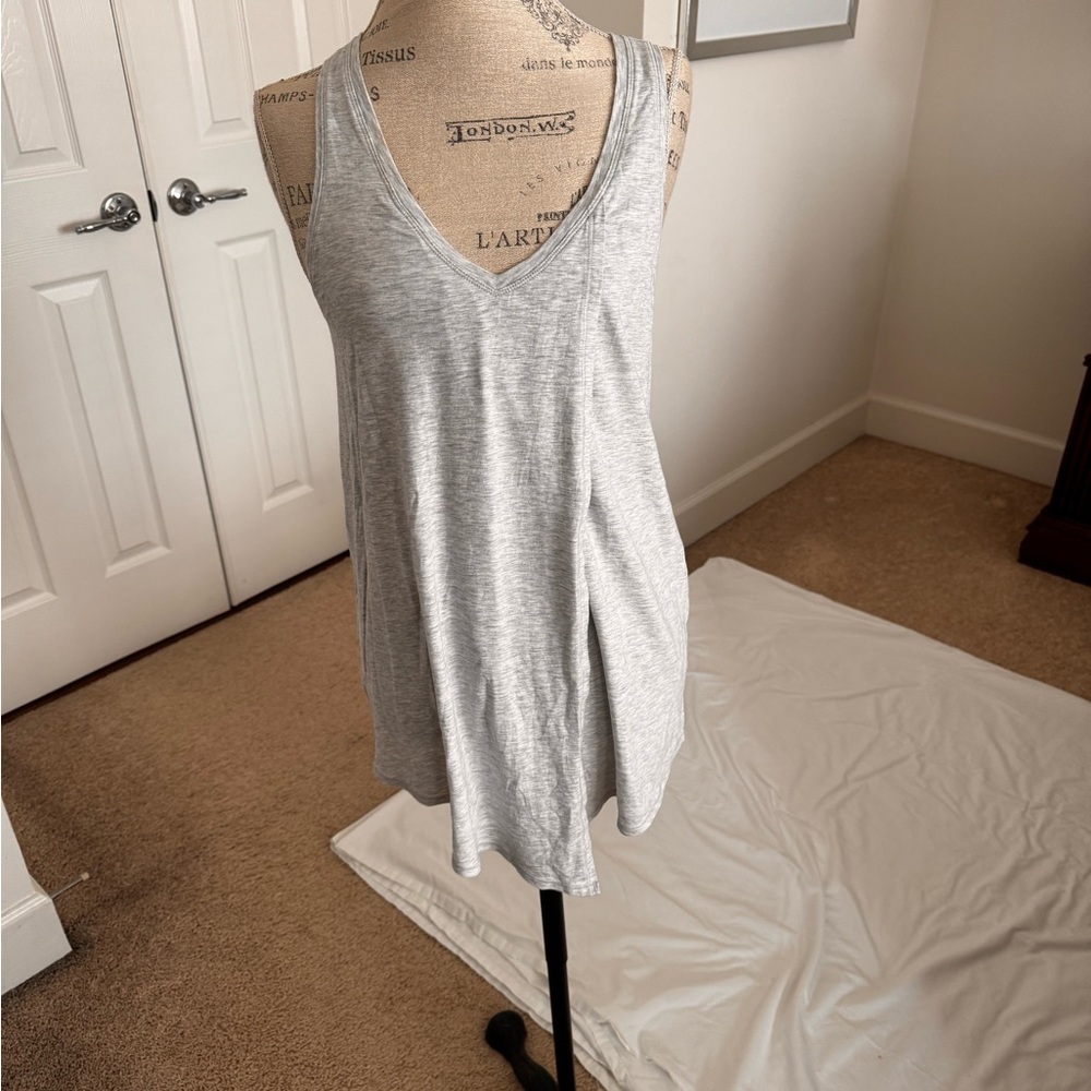 Lulukemon Gray Sleeveless Women's Top